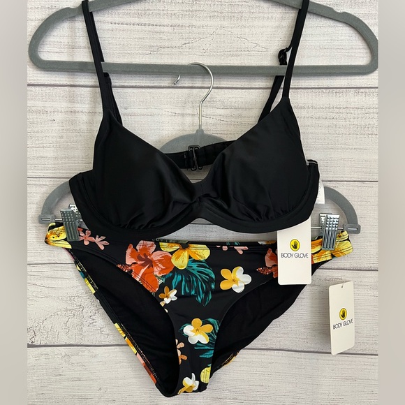 Body Glove Other - Body Glove | NWT Black and Floral Bikini